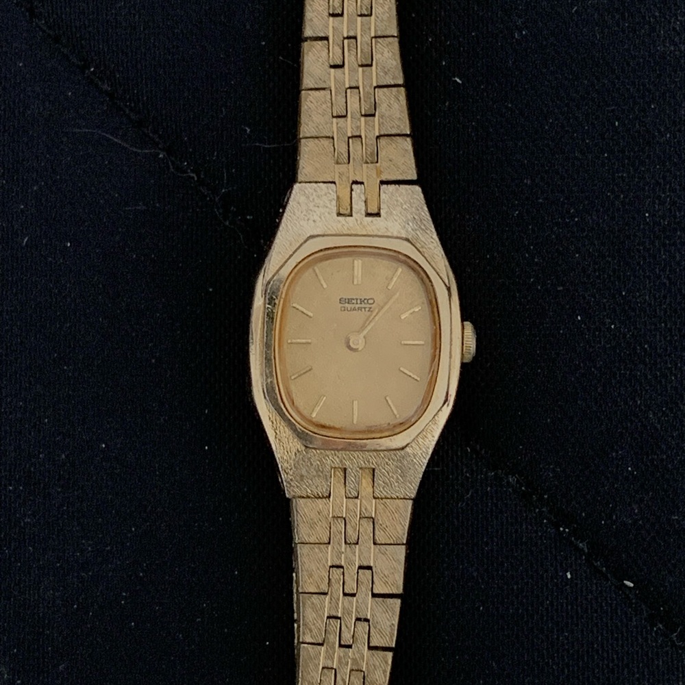 Seiko Vintage 1990's Ladies Gold Plated Formal Dress Watch Champagne Dial